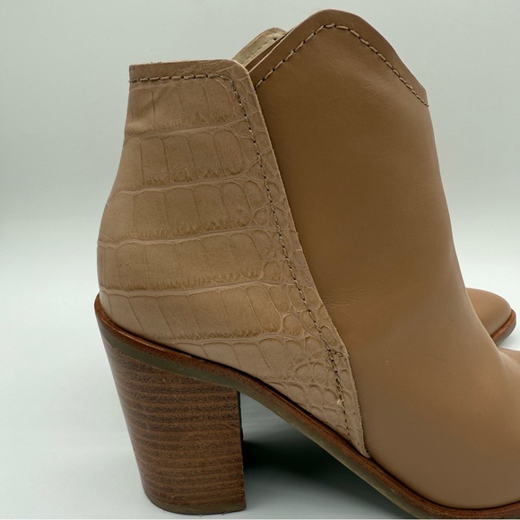 DOLCE VITA Rozane  Snakeskin-Embossed Leather Pointy Toes Slip On Booties SZ 6.5 - Picture 6 of 16